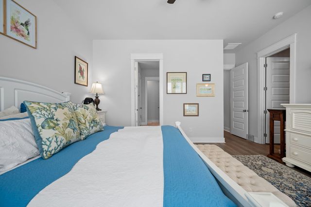 129 Medford Street, Summerville, SC 29486