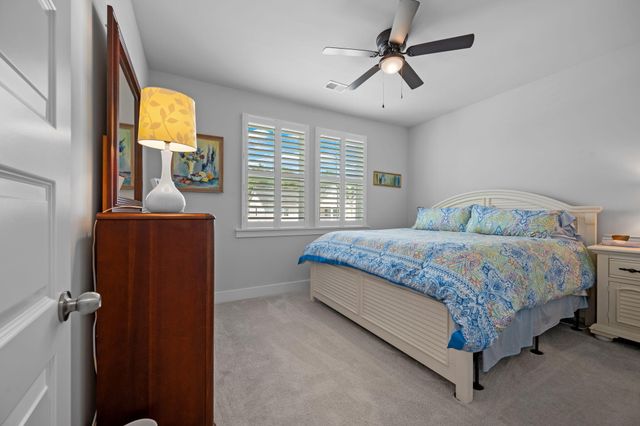 129 Medford Street, Summerville, SC 29486