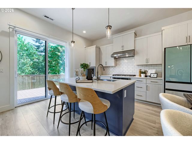 15653 Nw RAYWOOD Ln, Portland, OR 97229