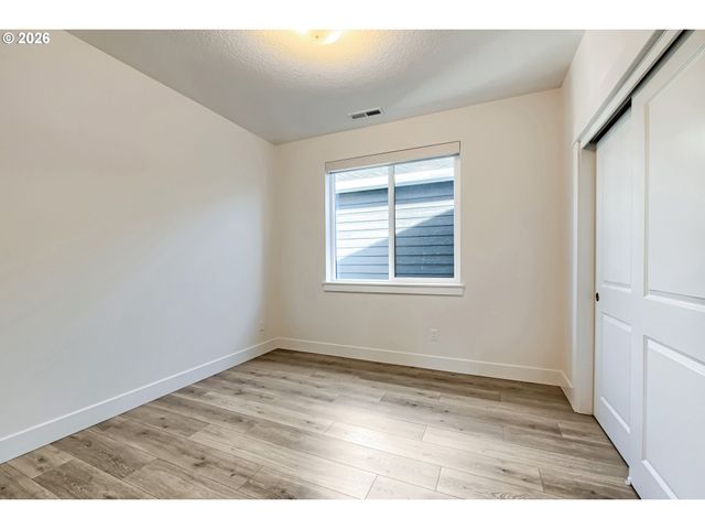 15653 Nw RAYWOOD Ln, Portland, OR 97229