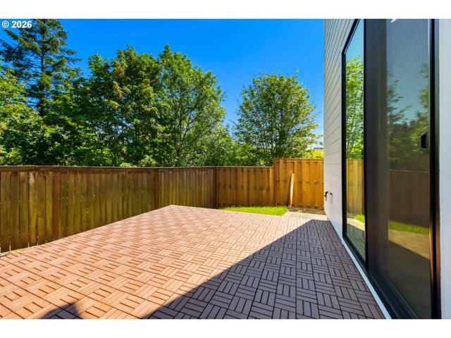 15653 Nw RAYWOOD Ln, Portland, OR 97229
