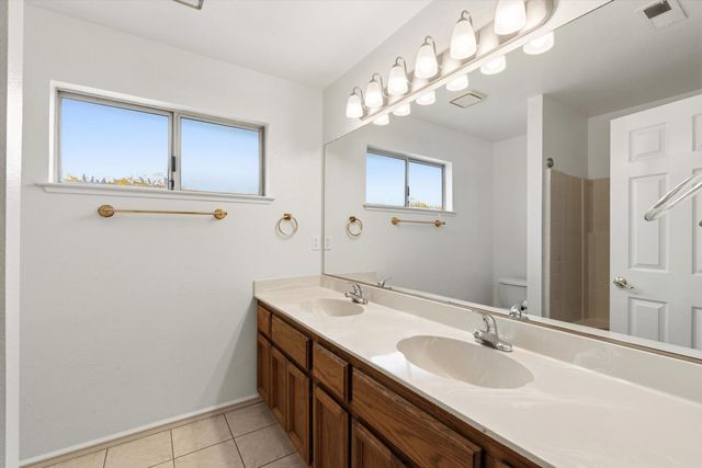 7170 Cloverleaf Way, Citrus Heights, CA 95621