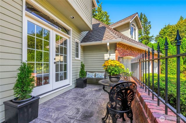 15427 178th Avenue NE, Woodinville, WA 98072