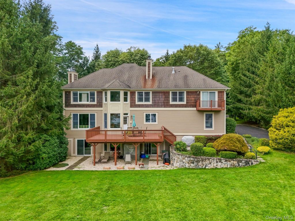 18 Clara Lane, Mahopac, NY 10541 — photo 5