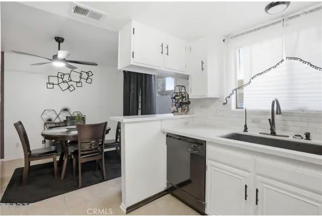 1340 W Avenue J4, Lancaster, CA 93534