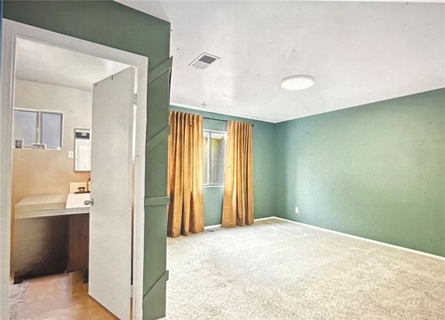1340 W Avenue J4, Lancaster, CA 93534