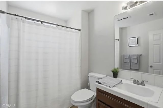 1340 W Avenue J4, Lancaster, CA 93534