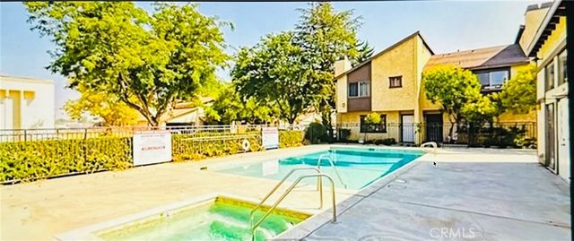 1340 W Avenue J4, Lancaster, CA 93534
