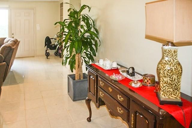 821 S Ripple Creek Drive 1, Houston, TX 77057