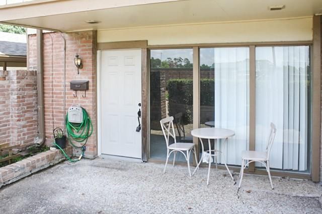 821 S Ripple Creek Drive 1, Houston, TX 77057