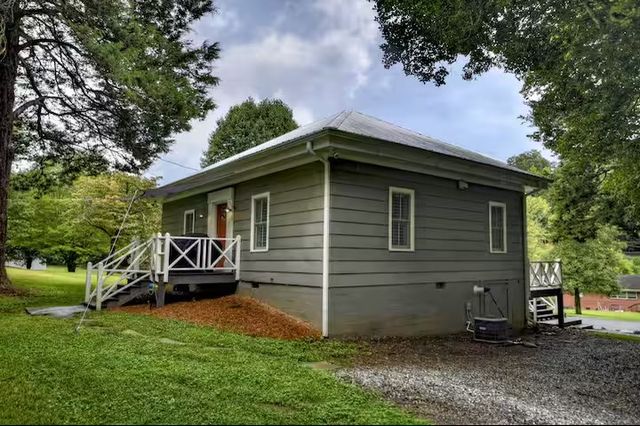 1029 Mineral Bluff Highway, Mineral Bluff, GA 30559