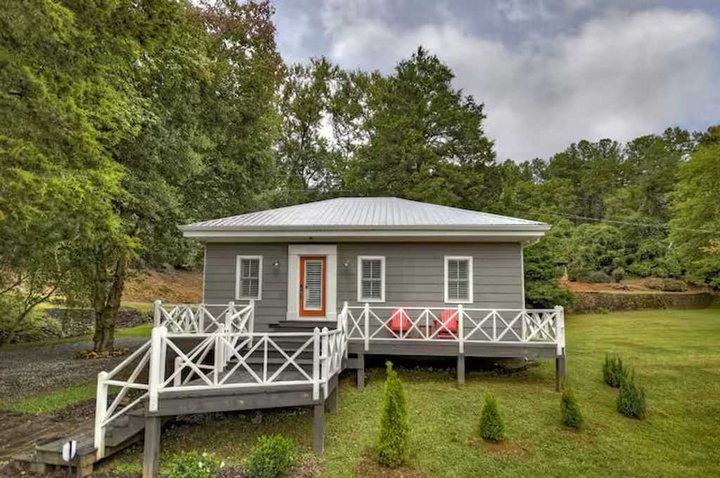 1029 Mineral Bluff Highway, Mineral Bluff, GA 30559