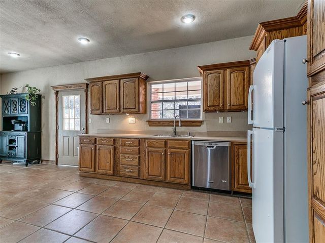 3826 NW 32nd Street, Newcastle, OK 73065