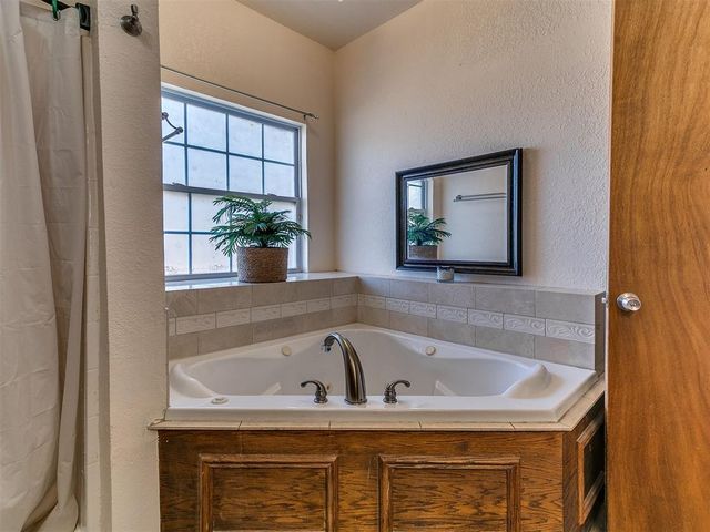 3826 NW 32nd Street, Newcastle, OK 73065