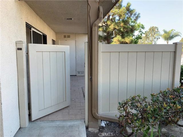 8877 Lauderdale Court 214-C, Huntington Beach, CA 92646
