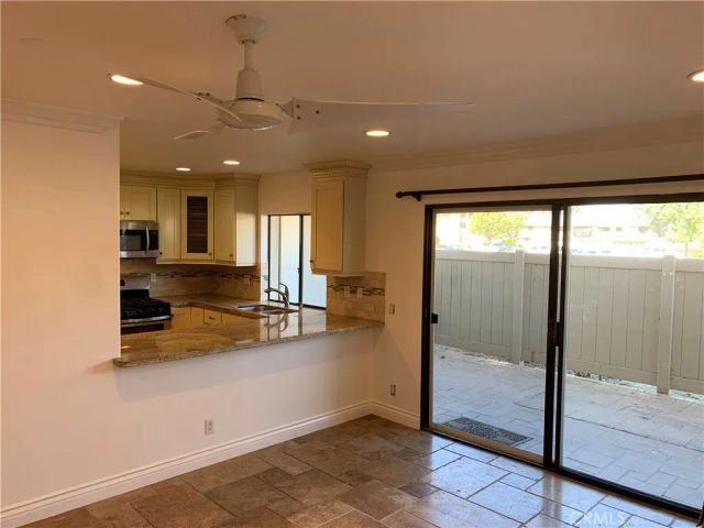 8877 Lauderdale Court 214-C, Huntington Beach, CA 92646
