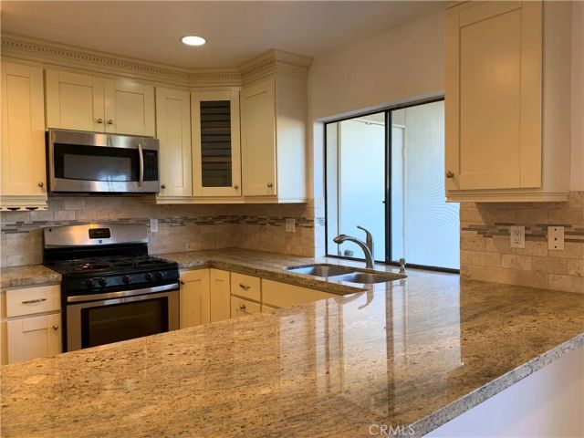 8877 Lauderdale Court 214-C, Huntington Beach, CA 92646
