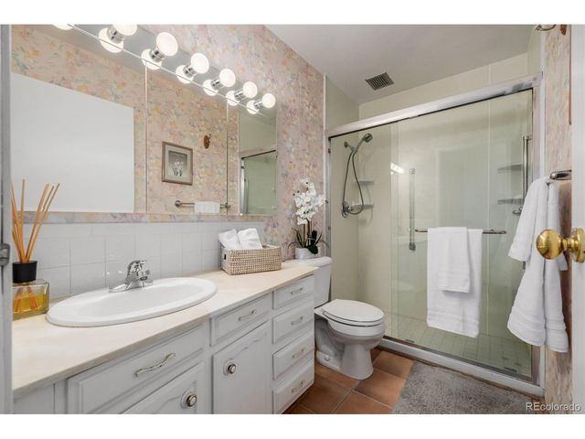 9655 E Center Ave 6D, Denver, CO 80247