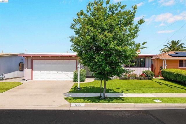 1285 Sangamore St, Hayward, CA 94545