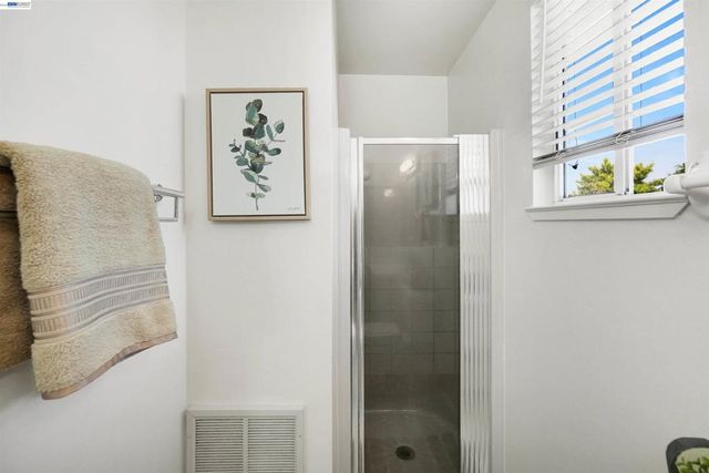 1285 Sangamore St, Hayward, CA 94545