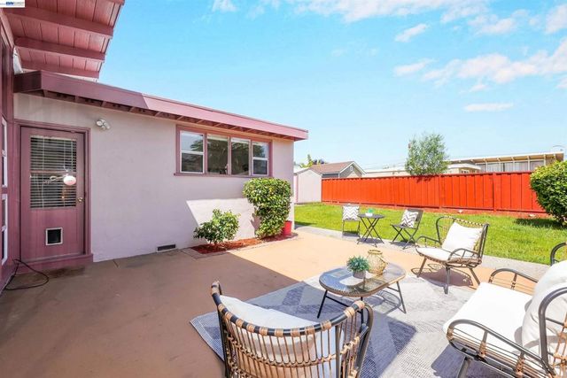 1285 Sangamore St, Hayward, CA 94545