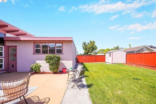 1285 Sangamore St, Hayward, CA 94545