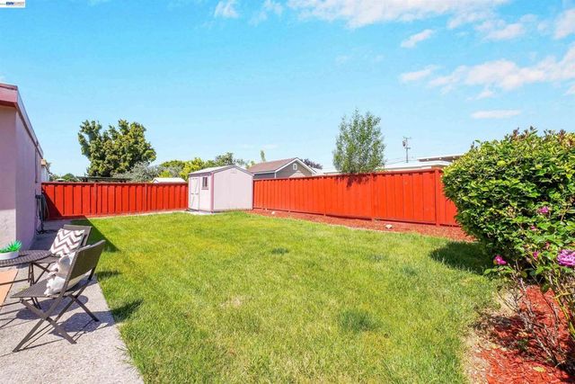 1285 Sangamore St, Hayward, CA 94545