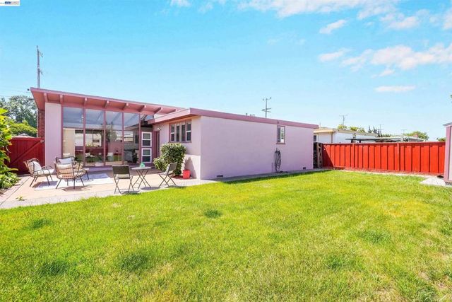 1285 Sangamore St, Hayward, CA 94545