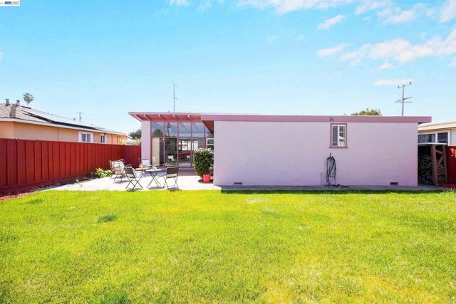 1285 Sangamore St, Hayward, CA 94545
