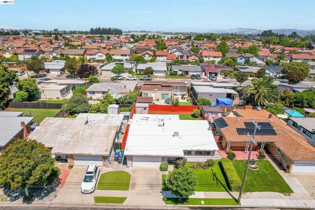 1285 Sangamore St, Hayward, CA 94545