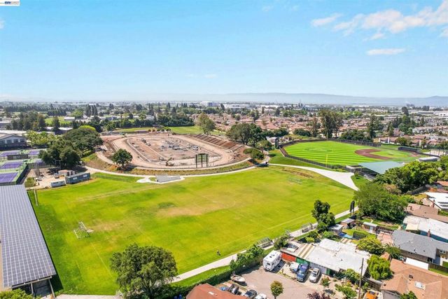 1285 Sangamore St, Hayward, CA 94545