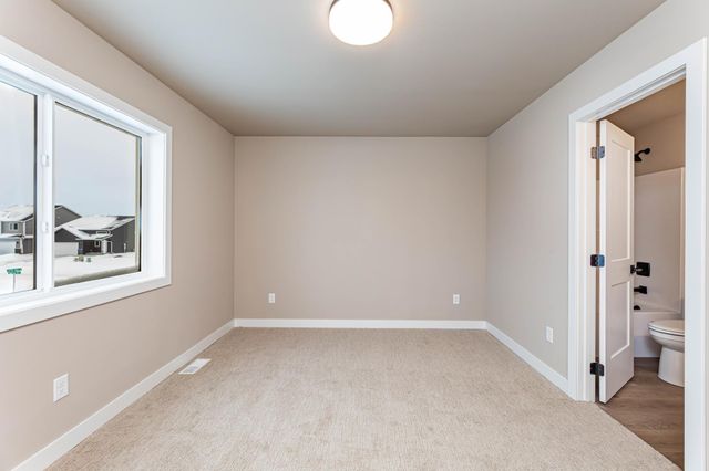 6753 67 Avenue S, Horace, ND 58002