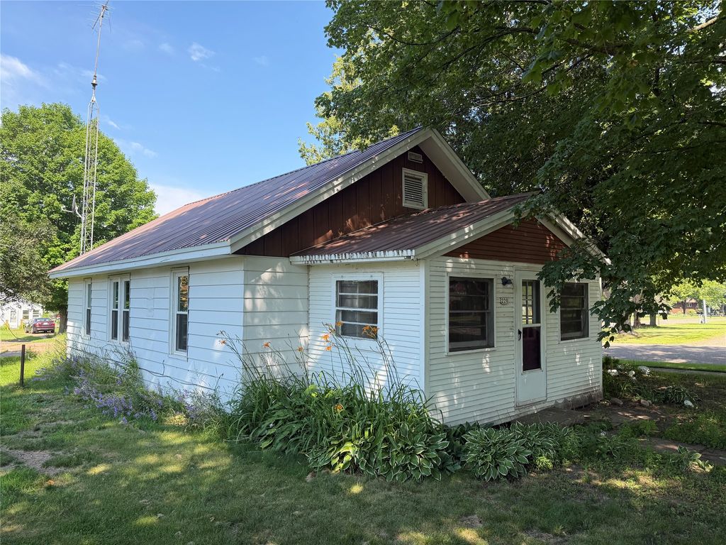 Image 1 of property listing at 220 N 5th Street, Cornell, WI 54732