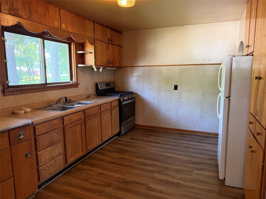 Image 8 of property listing at 220 N 5th Street, Cornell, WI 54732