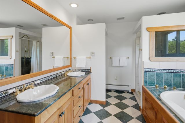 42 Blackberry Lane, Jamaica, VT 05343