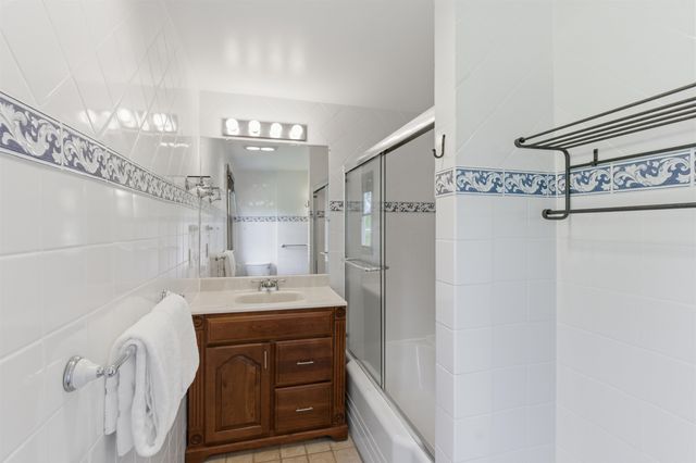 42 Blackberry Lane, Jamaica, VT 05343