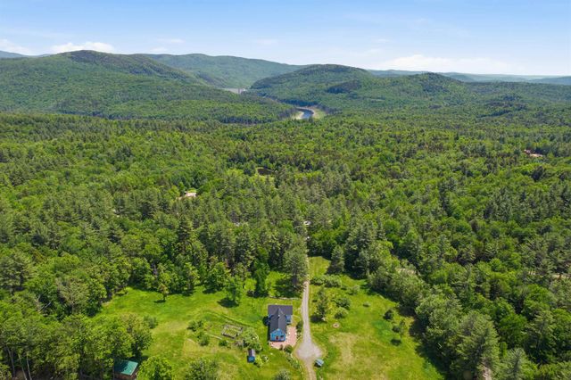 42 Blackberry Lane, Jamaica, VT 05343