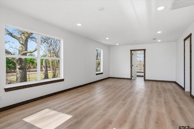 2942 FM 859, Edgewood, TX 75117