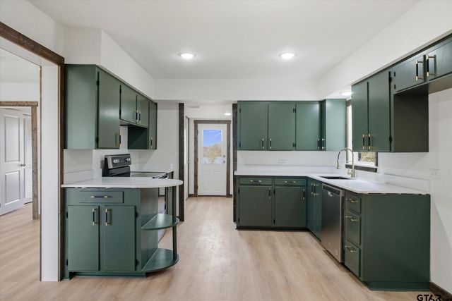 2942 FM 859, Edgewood, TX 75117