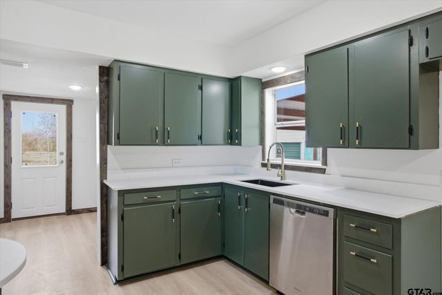 2942 FM 859, Edgewood, TX 75117