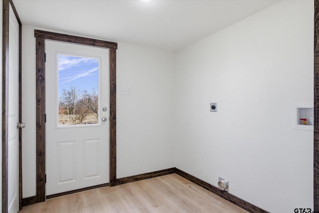 2942 FM 859, Edgewood, TX 75117