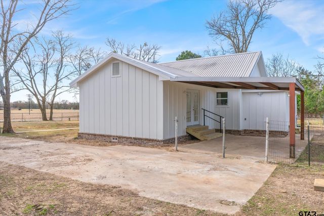2942 FM 859, Edgewood, TX 75117