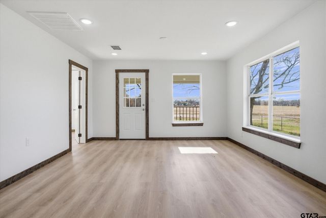 2942 FM 859, Edgewood, TX 75117