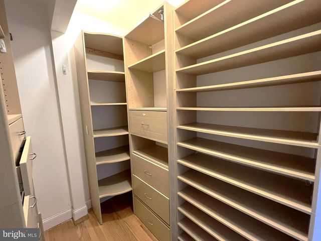 1201 ALLENDALE RD, Mclean, VA 22101