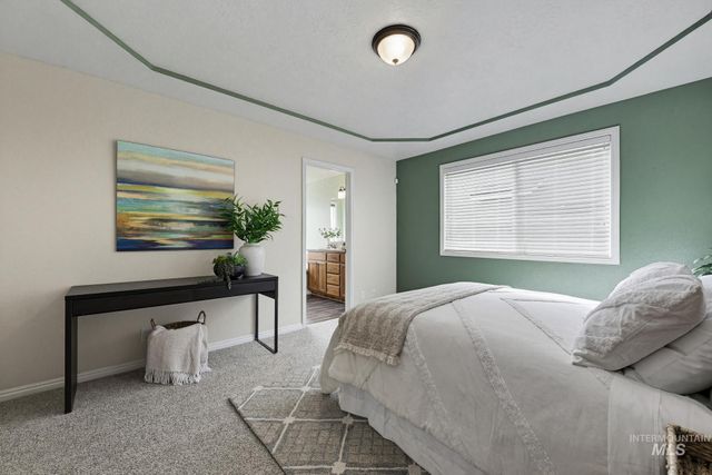 1030 S Library Ave, Kuna, ID 83634