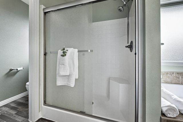 1030 S Library Ave, Kuna, ID 83634