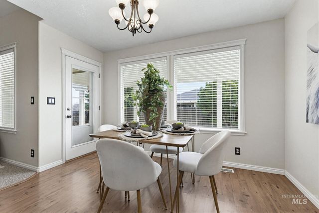 1030 S Library Ave, Kuna, ID 83634