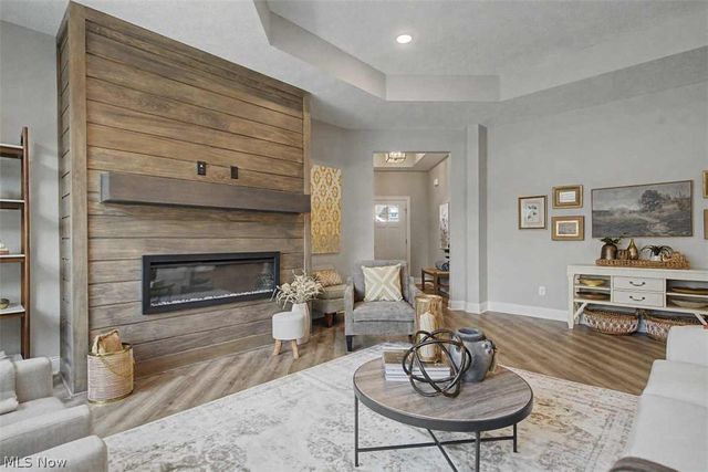 4304 Evergreen Court, North Canton, OH 44720