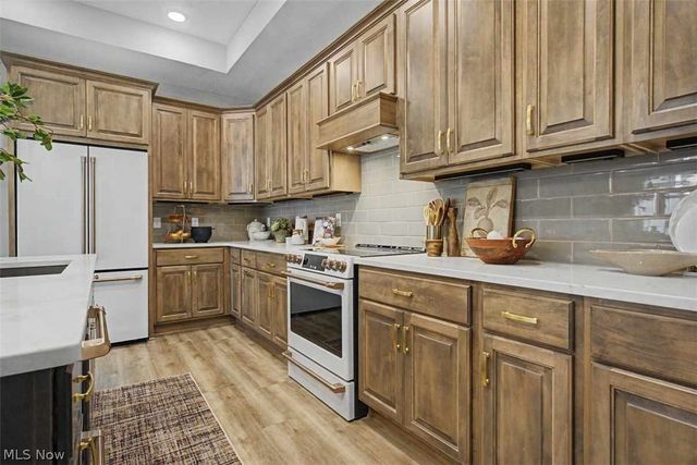 4304 Evergreen Court, North Canton, OH 44720