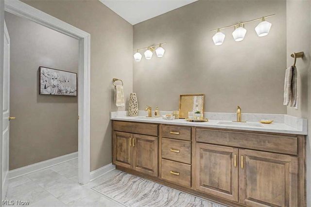 4304 Evergreen Court, North Canton, OH 44720